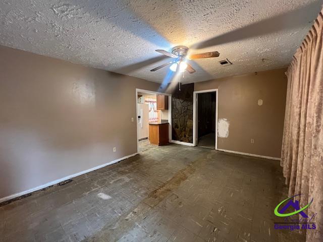 3935 Travis Boulevard