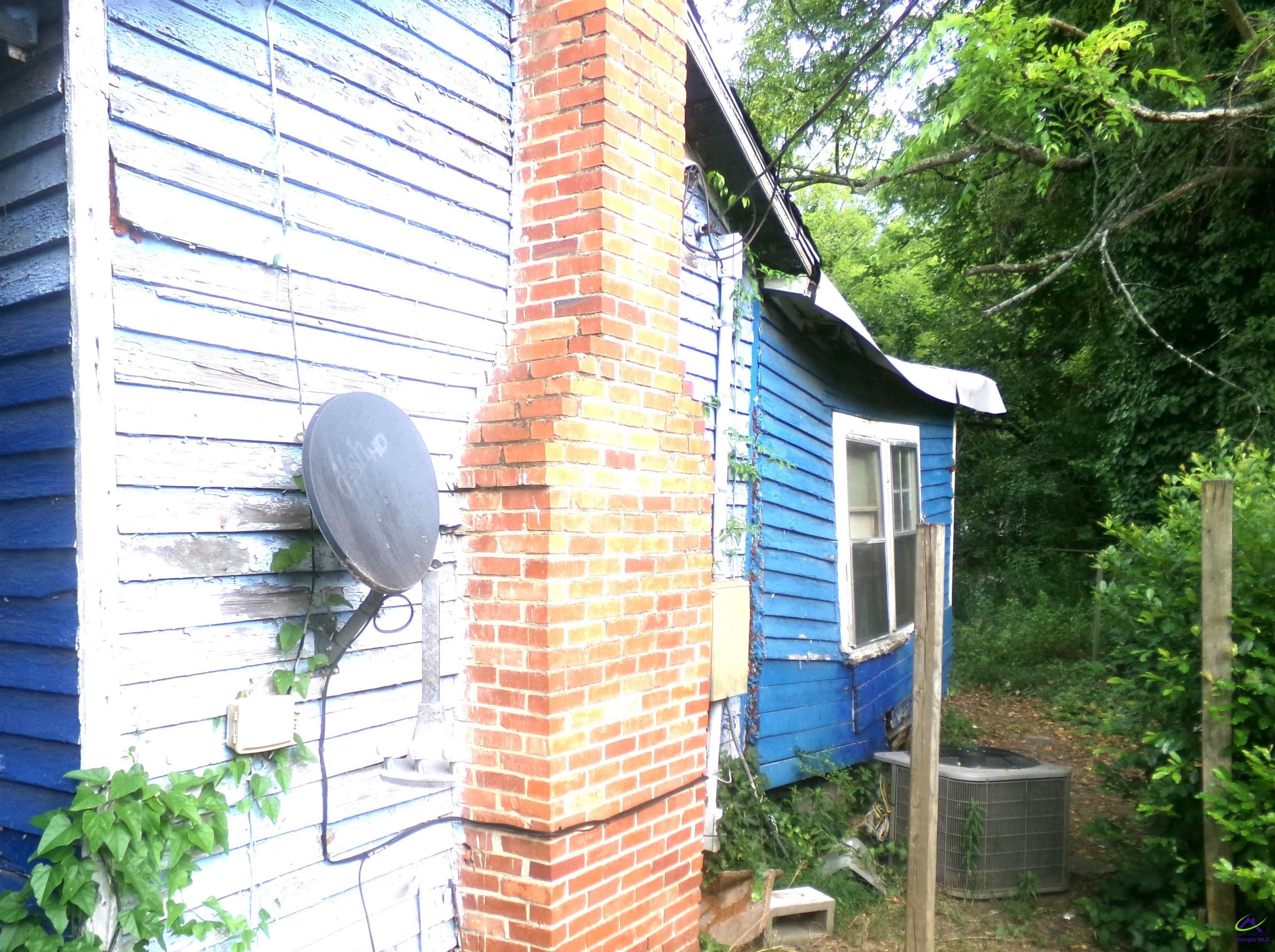 3536 Log Cabin Drive