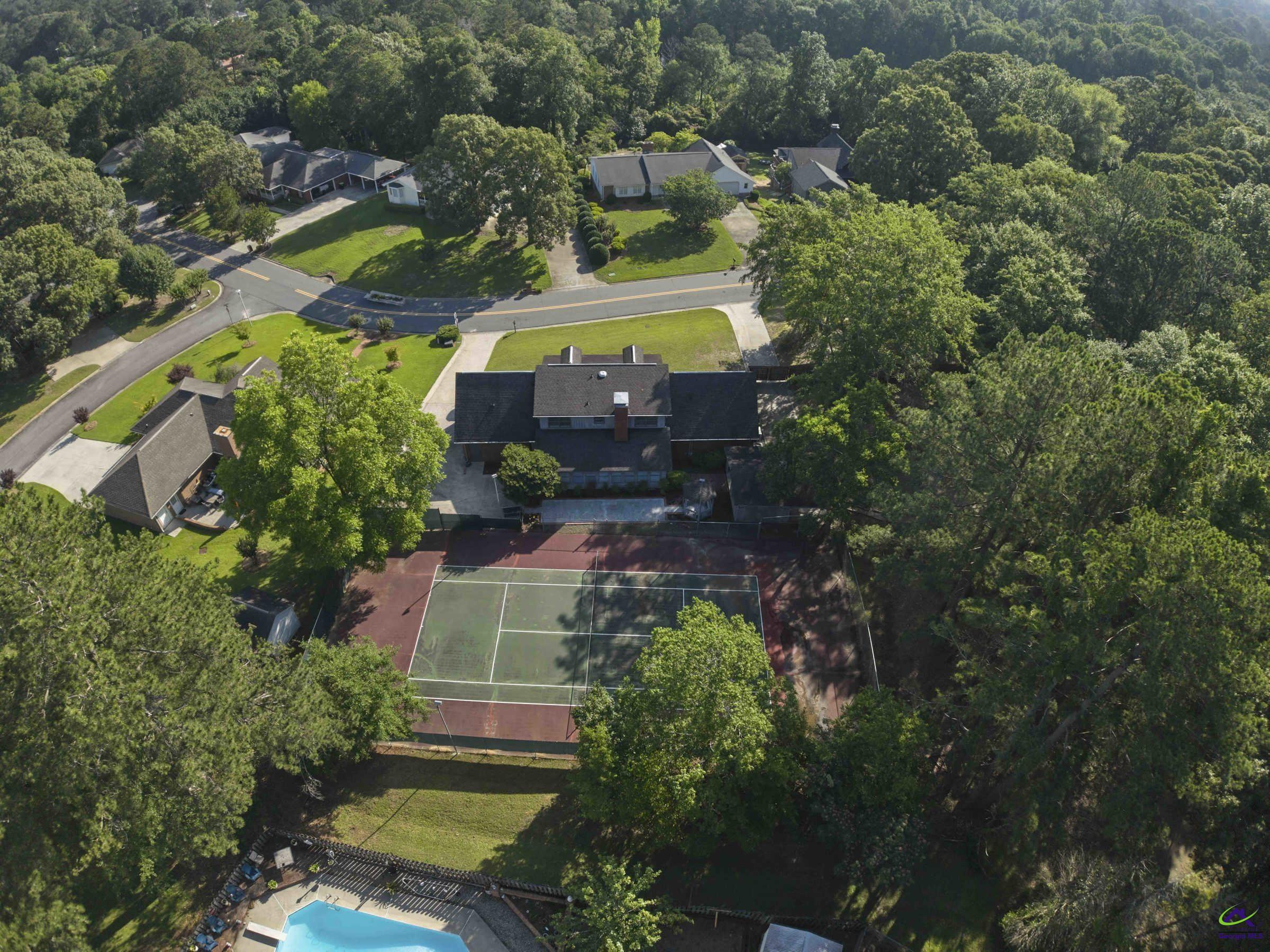 207 Oak Forest Lane