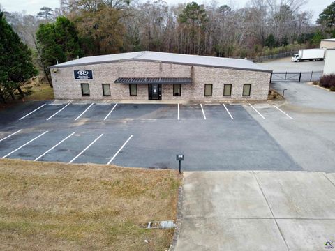 823 S 247 Highway Kathleen GA 31047