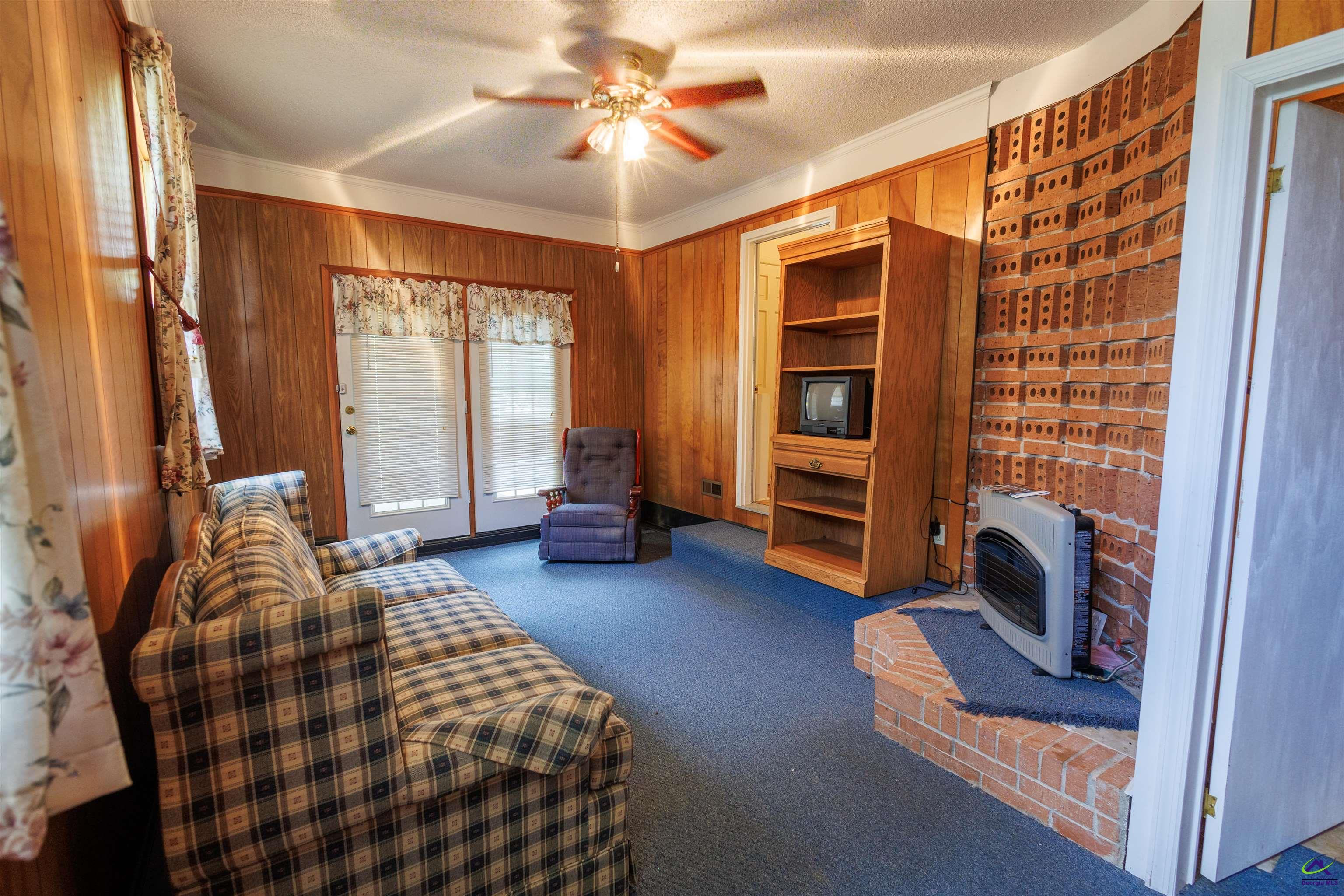 110 Hillside Terrace