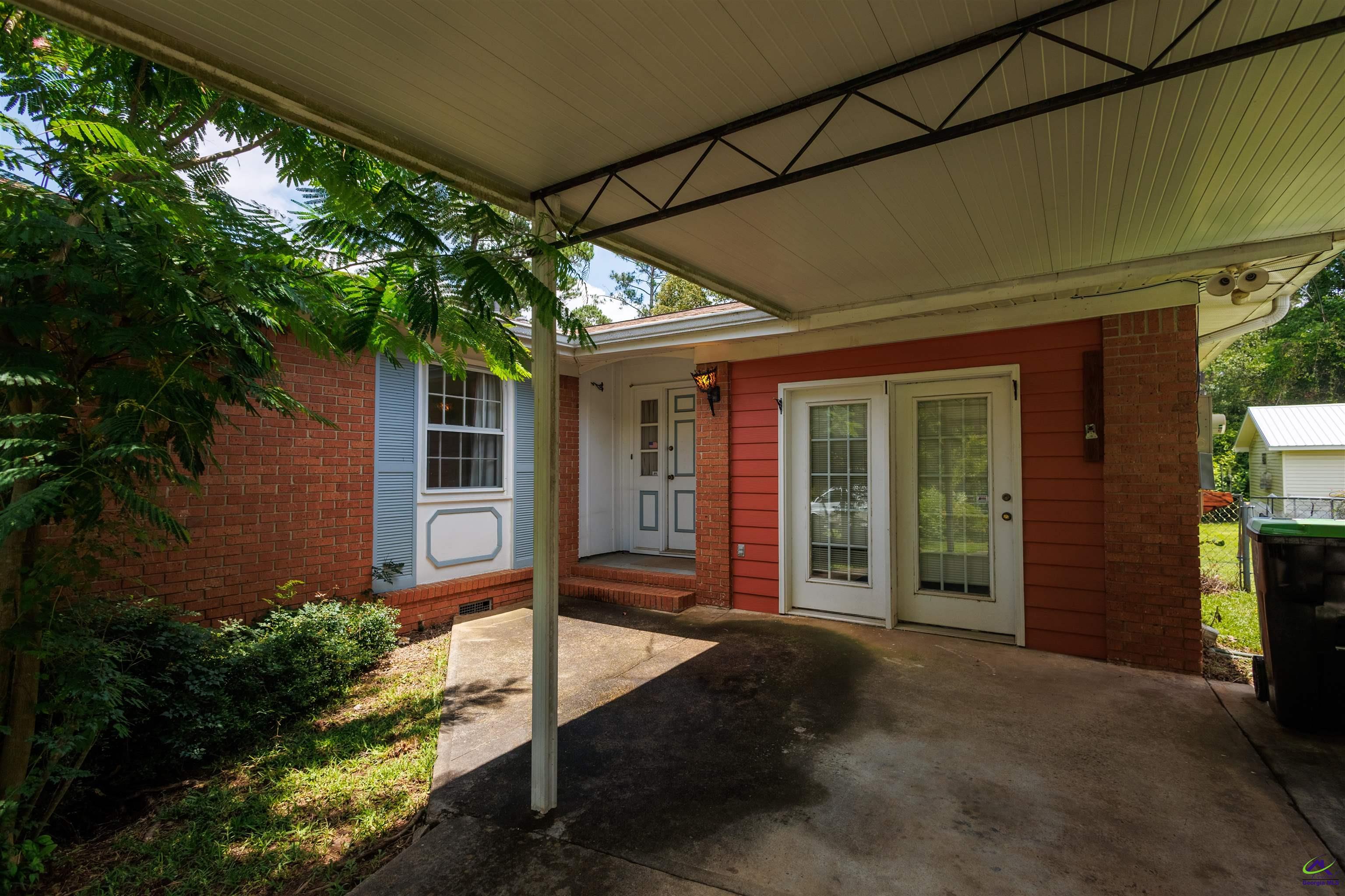 110 Hillside Terrace