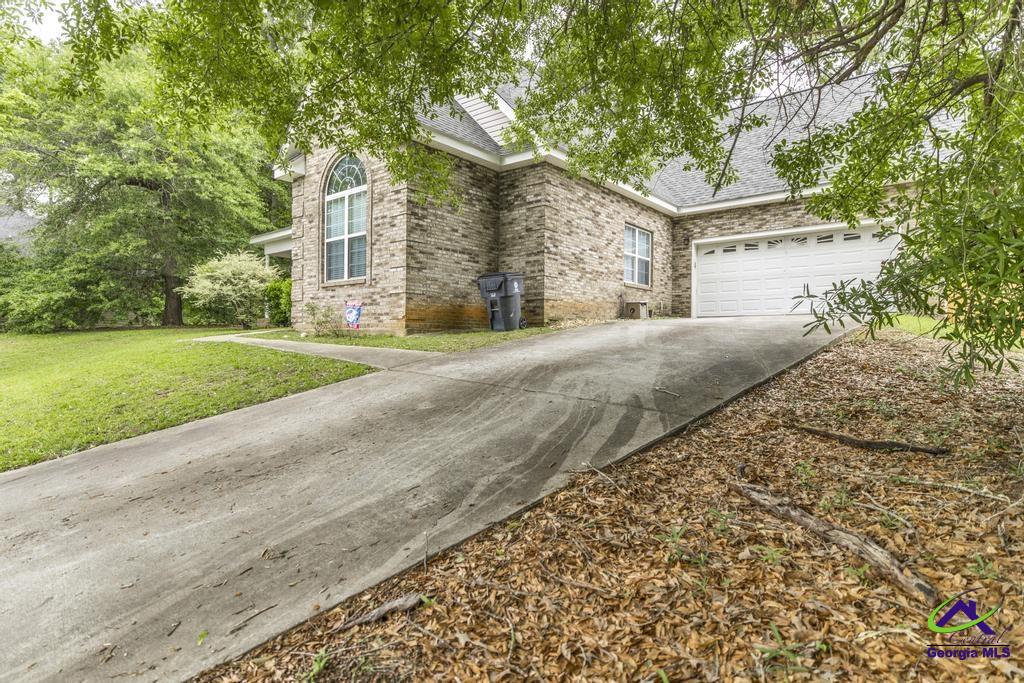 211 Cade Terrace