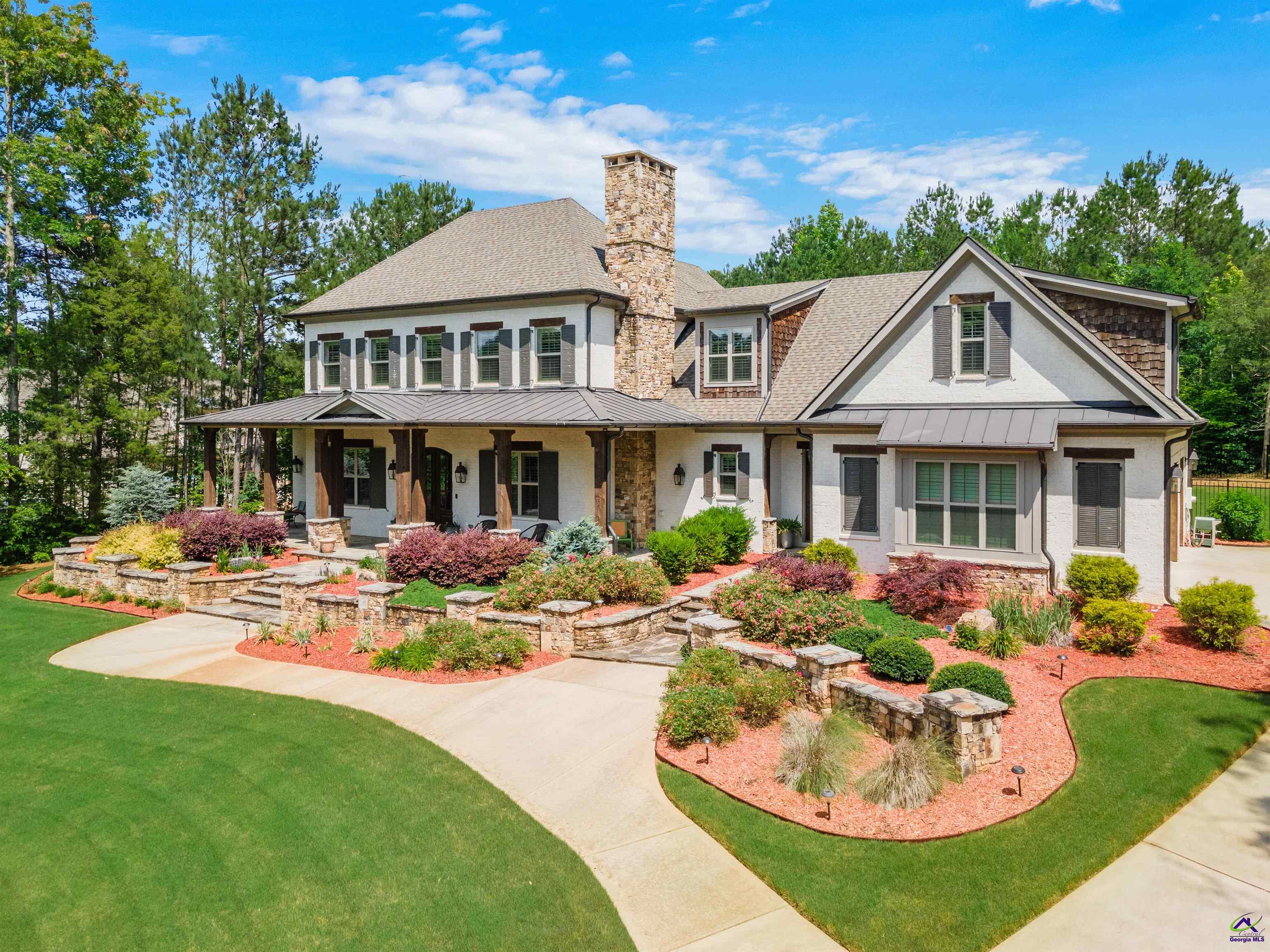 609 River Overlook