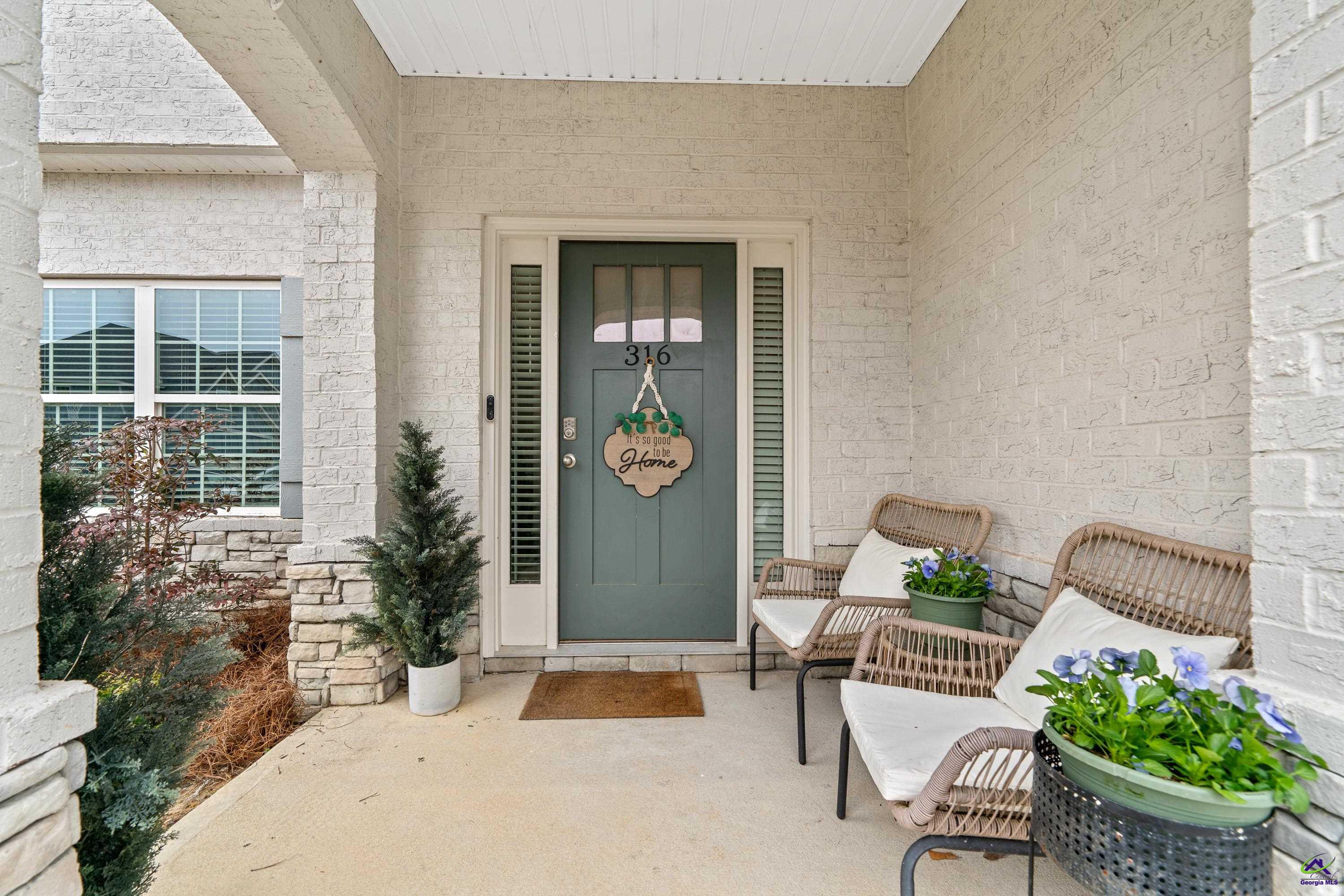 316 Shoshone Circle