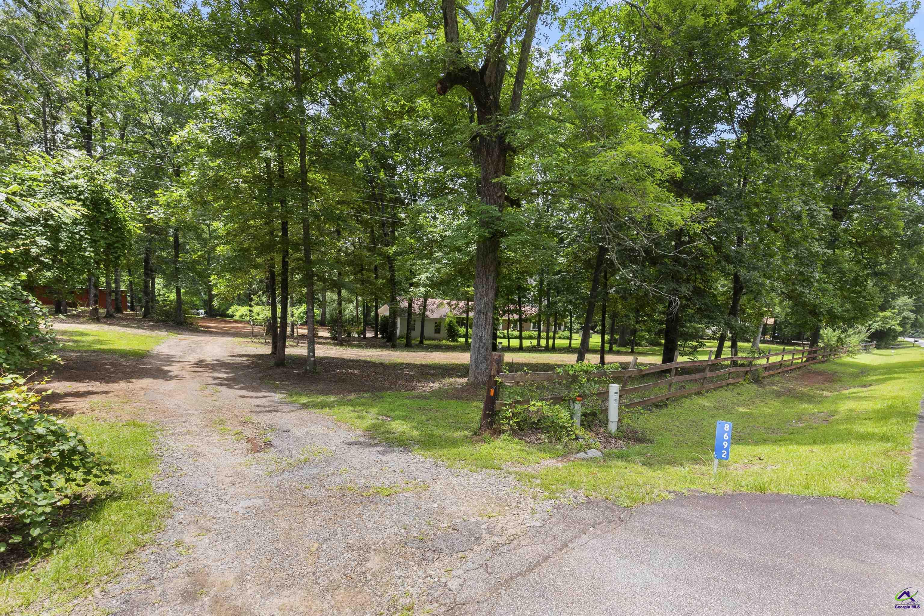 8692 Estes Road