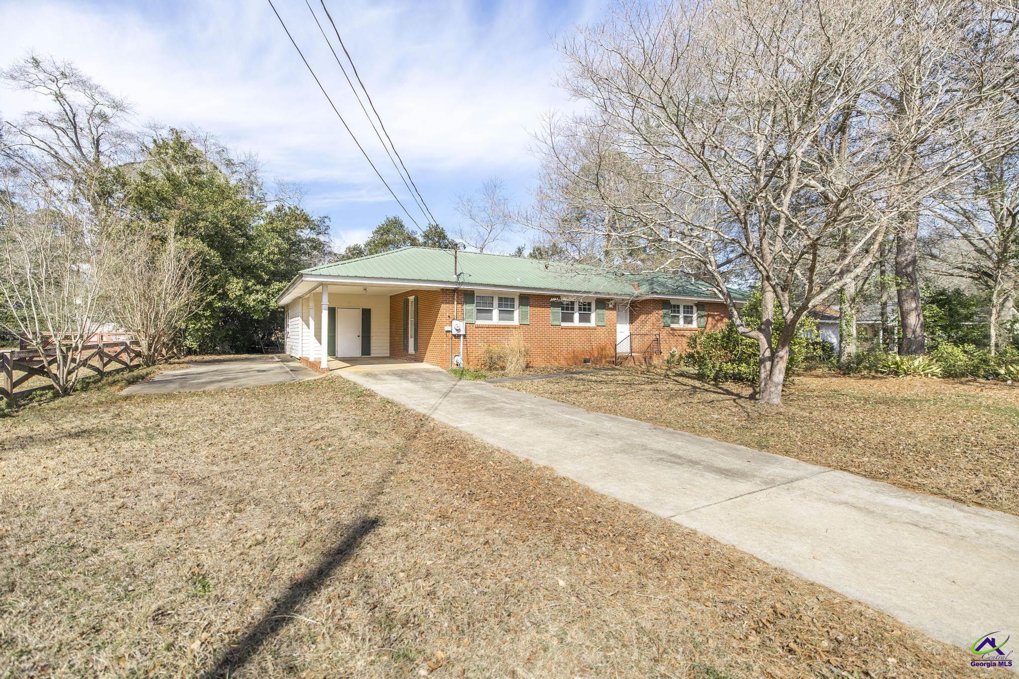 1739 Houston Lake Road