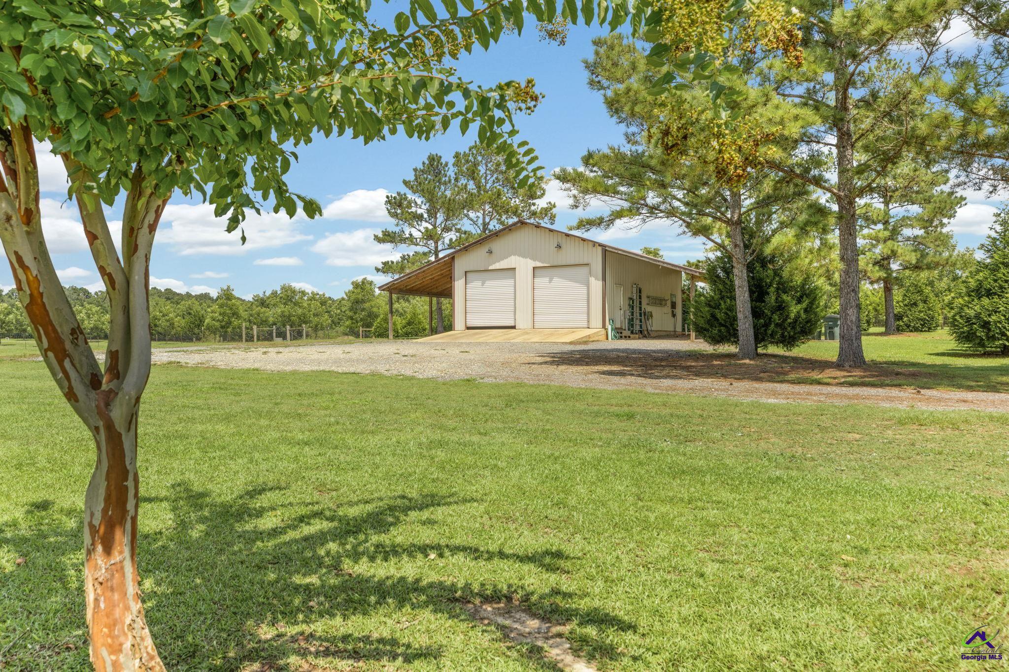 1610 Columbus Hwy