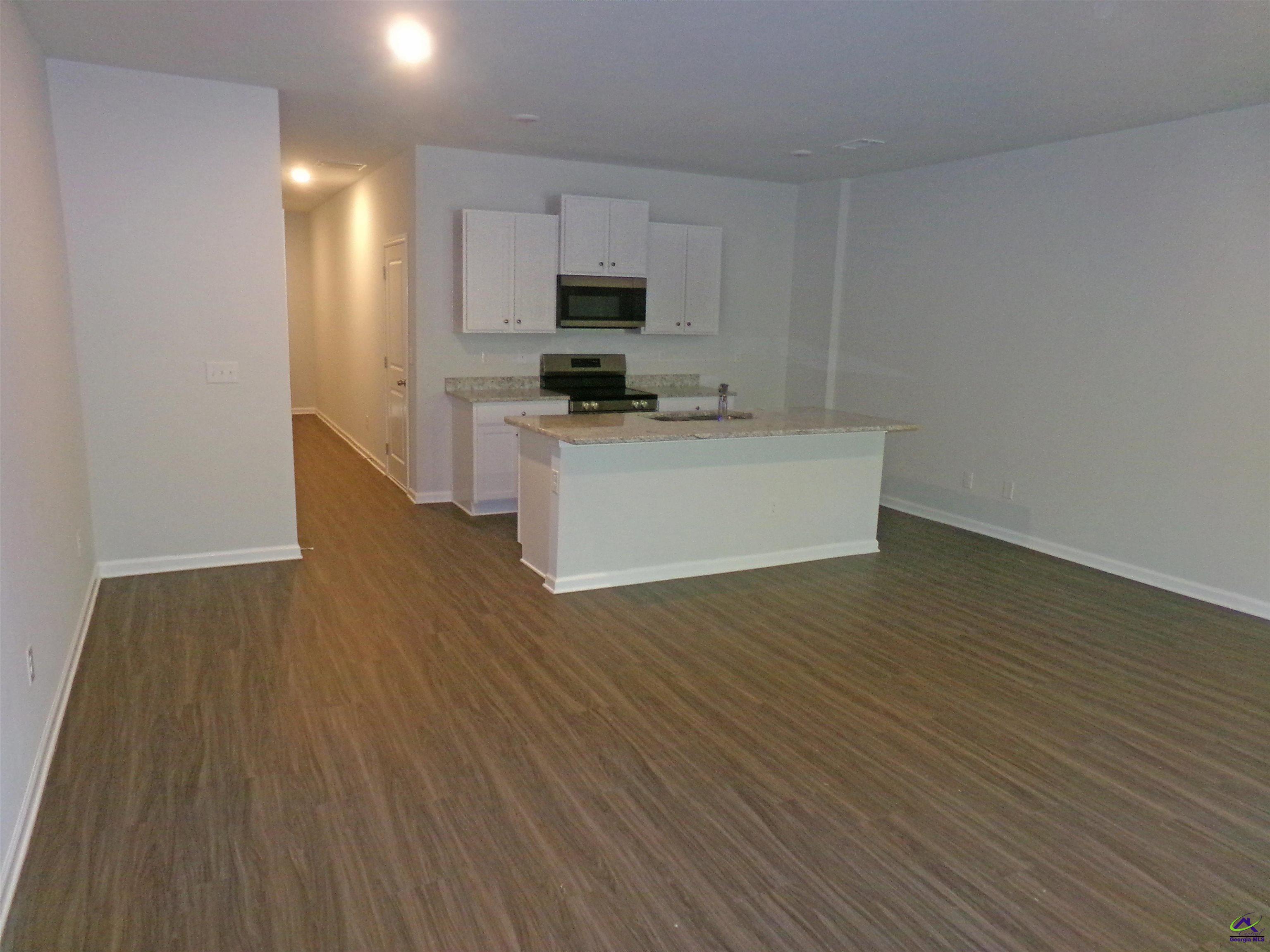 410 NW Oakwood Drive