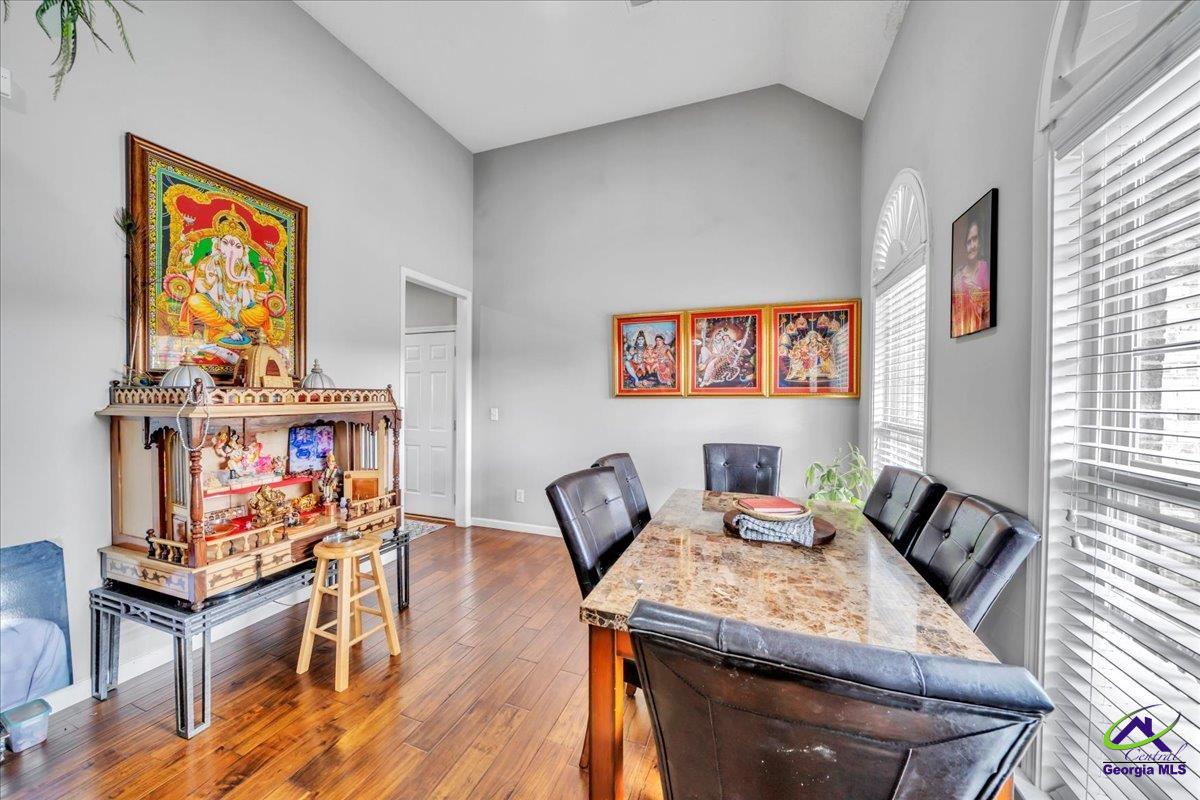 605 Dodds Walk