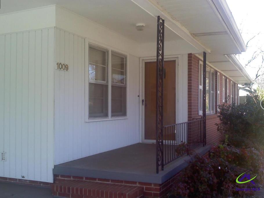 1009 N First Street