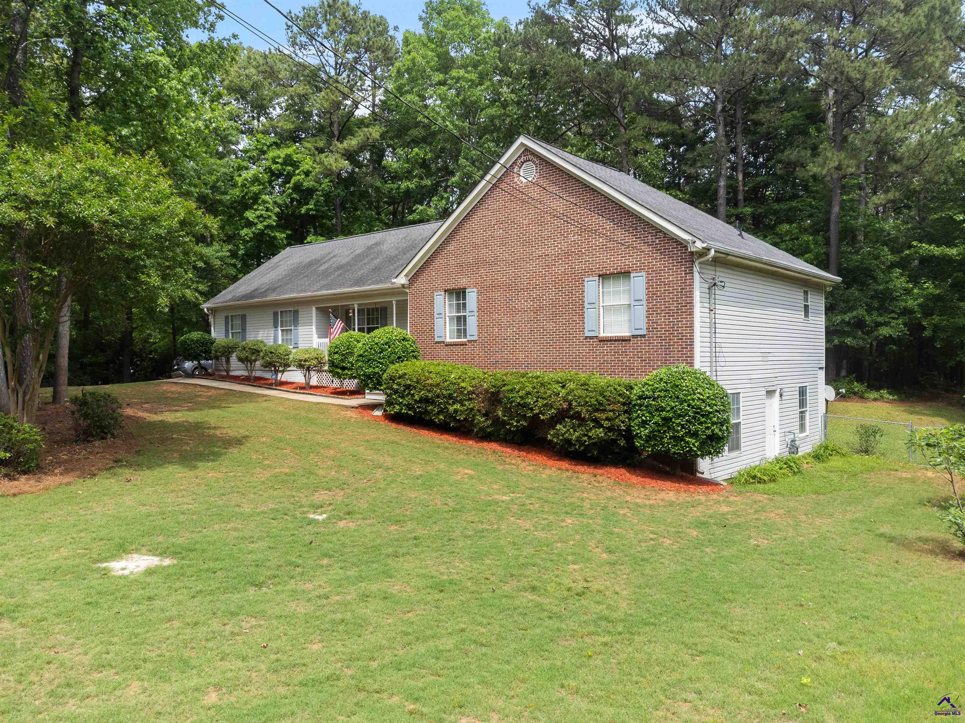 372 River Point Drive
