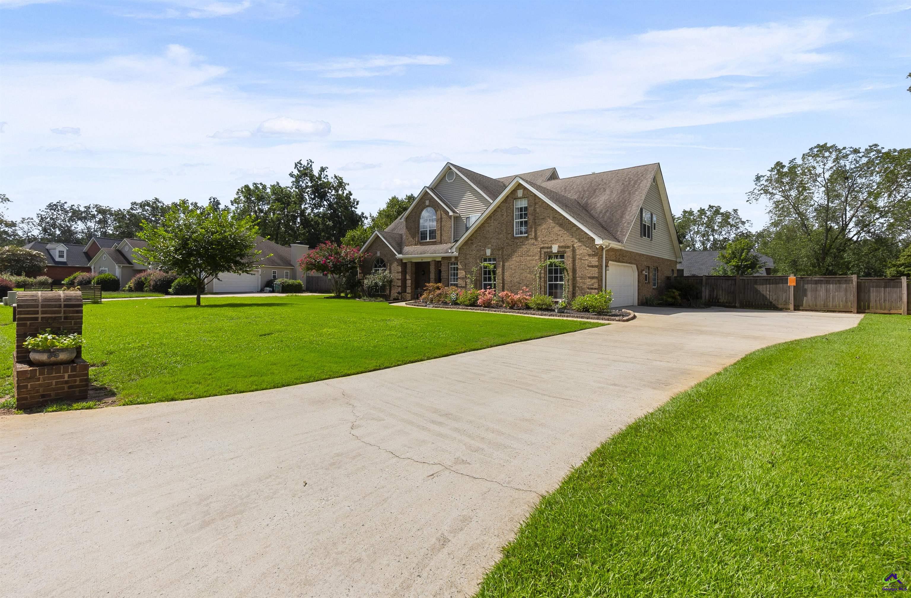 102 White Columns Drive