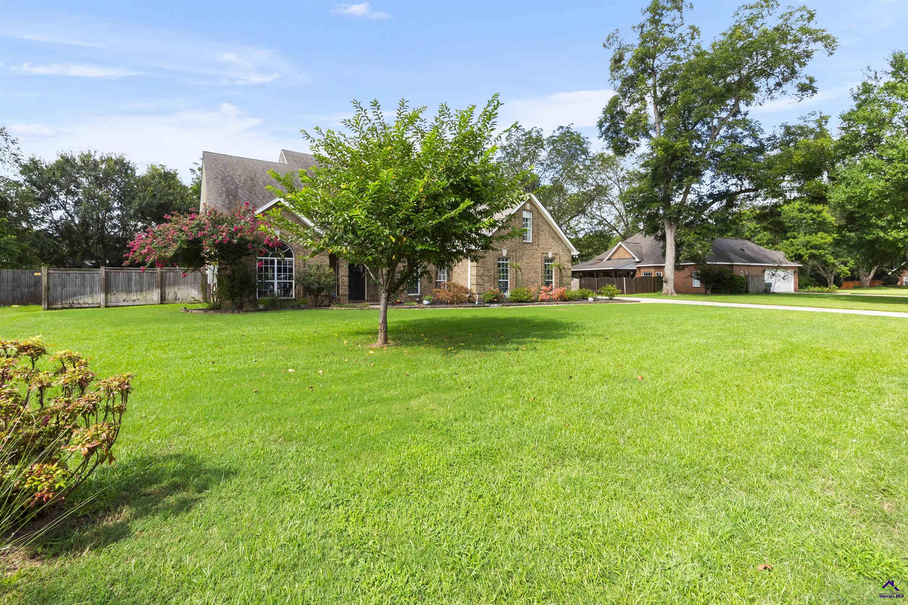 102 White Columns Drive