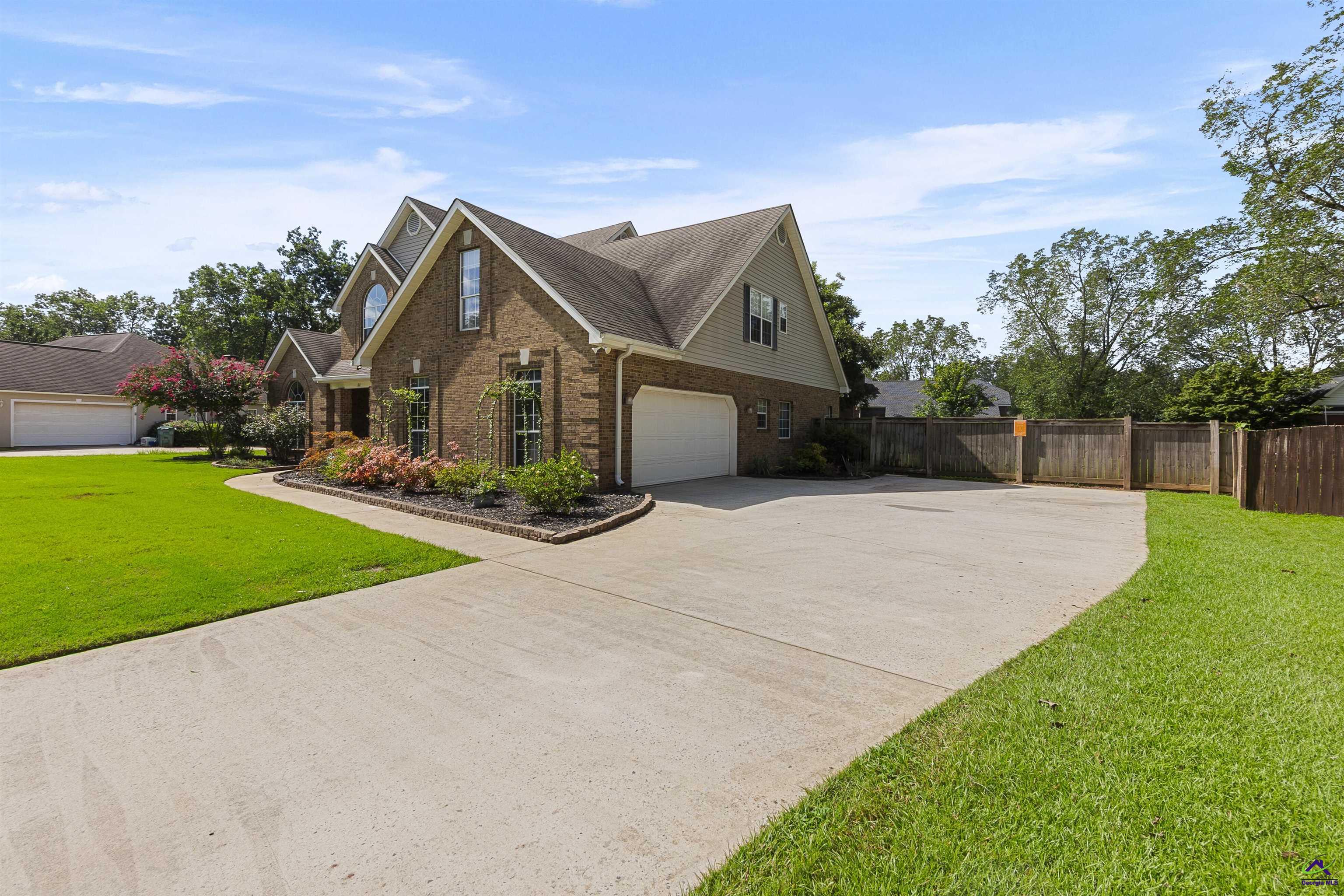 102 White Columns Drive