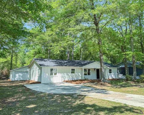 407 Frank Satterfield Rd Perry GA 31069