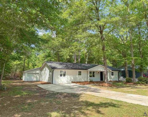 407 Frank Satterfield Rd Perry GA 31069