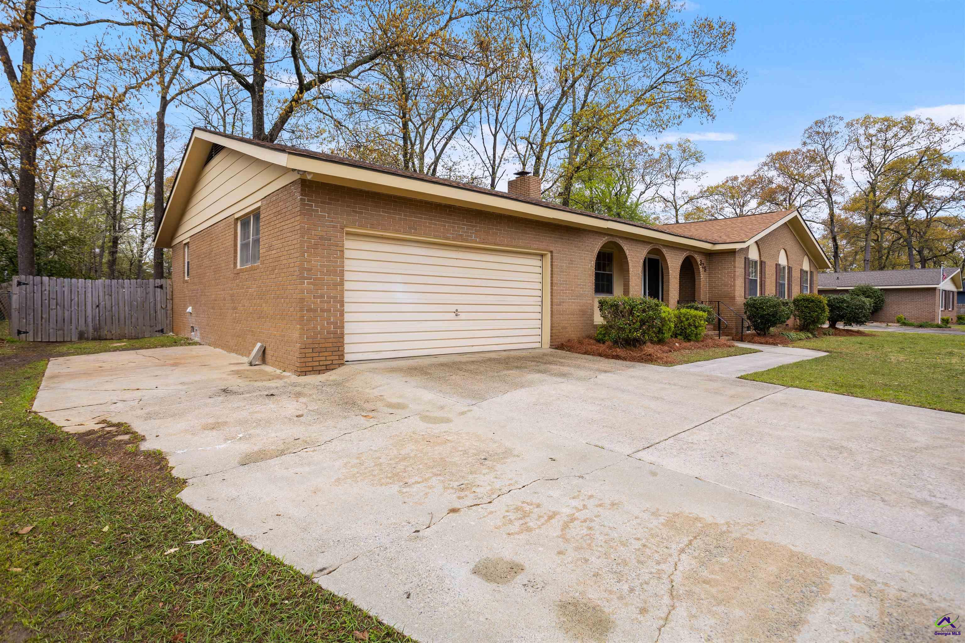 325 Meadowridge Drive