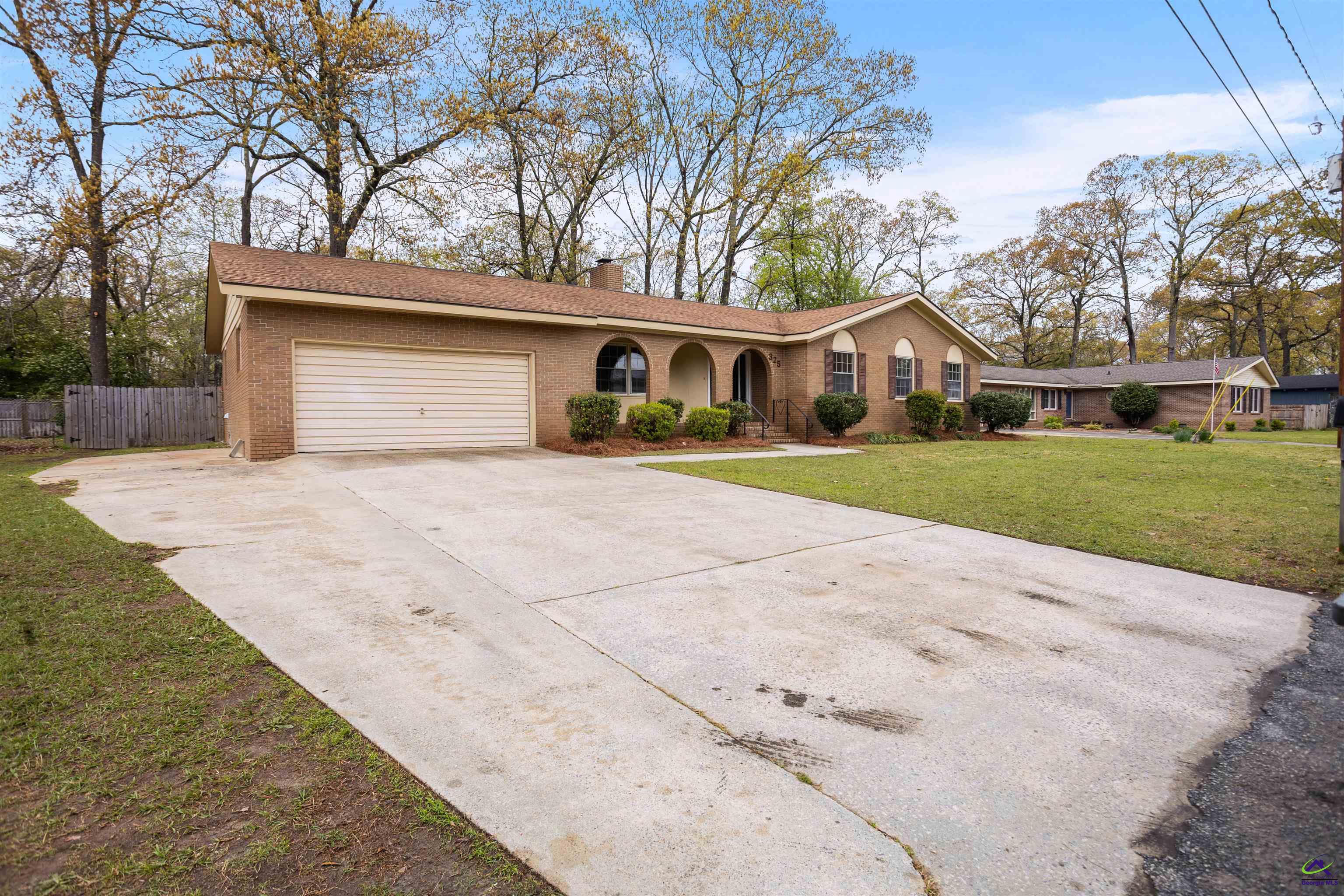 325 Meadowridge Drive