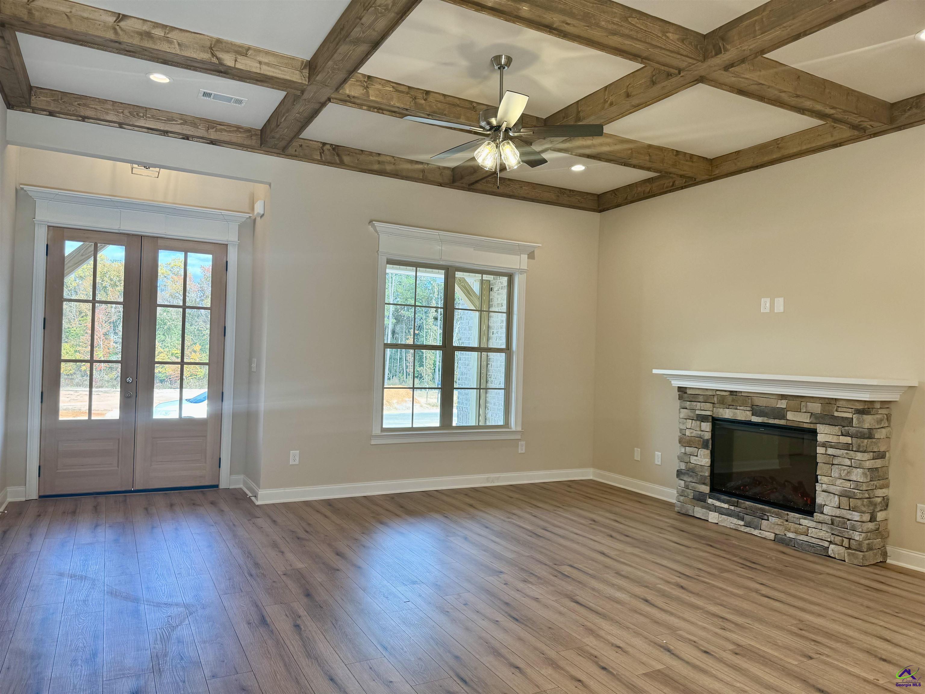 207 Golden Chestnut Bend