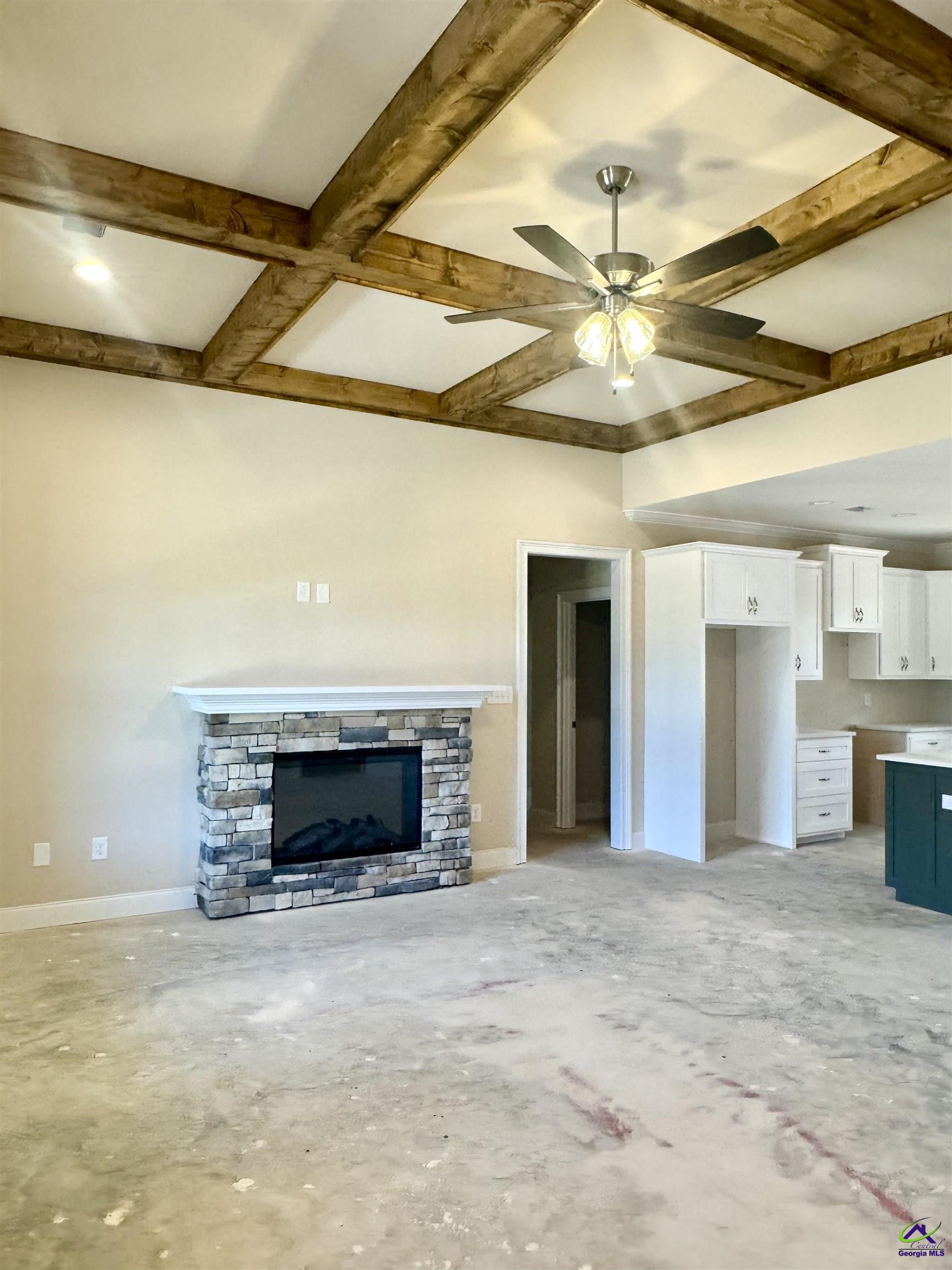 207 Golden Chestnut Bend