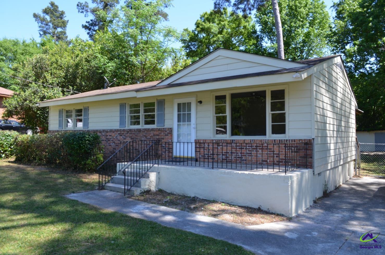 1524 Cambridge Drive