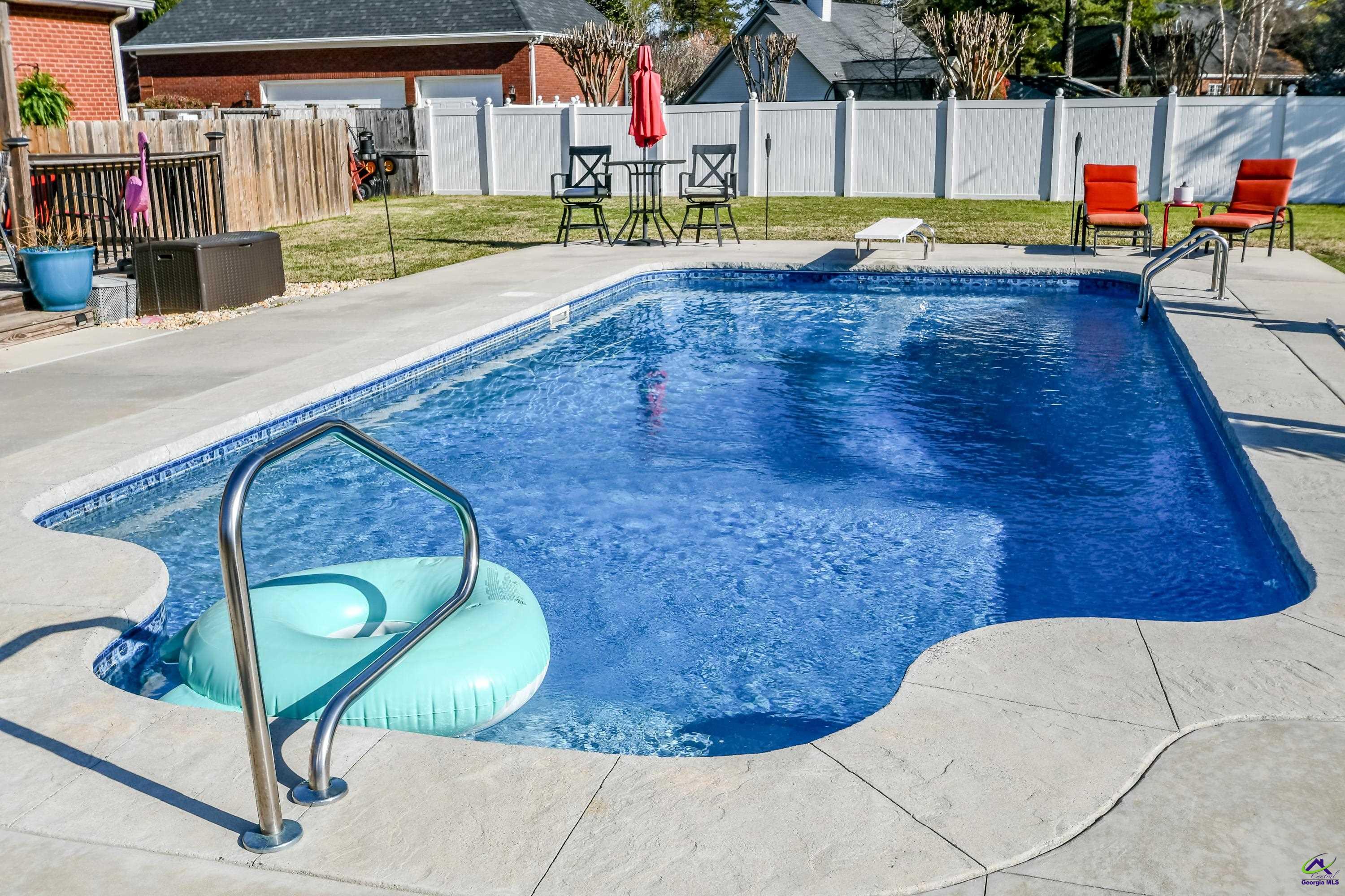 4 Willow Lake Drive