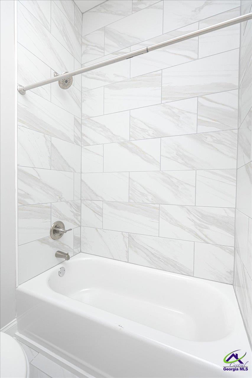 1009 Northside Drive