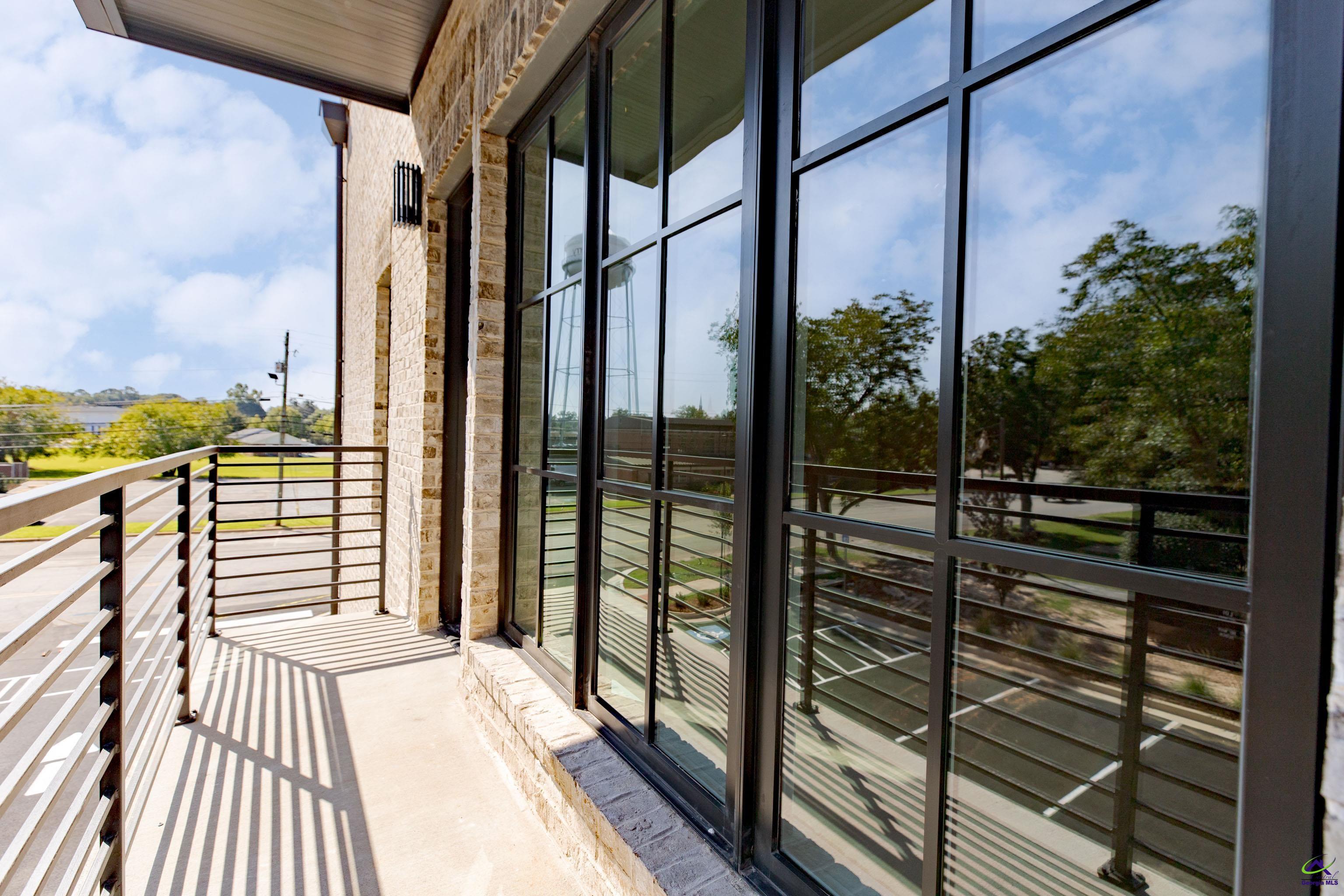 1009 Northside Drive