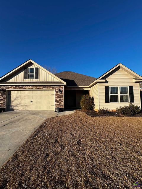 315 Gibson Circle Kathleen GA 31047