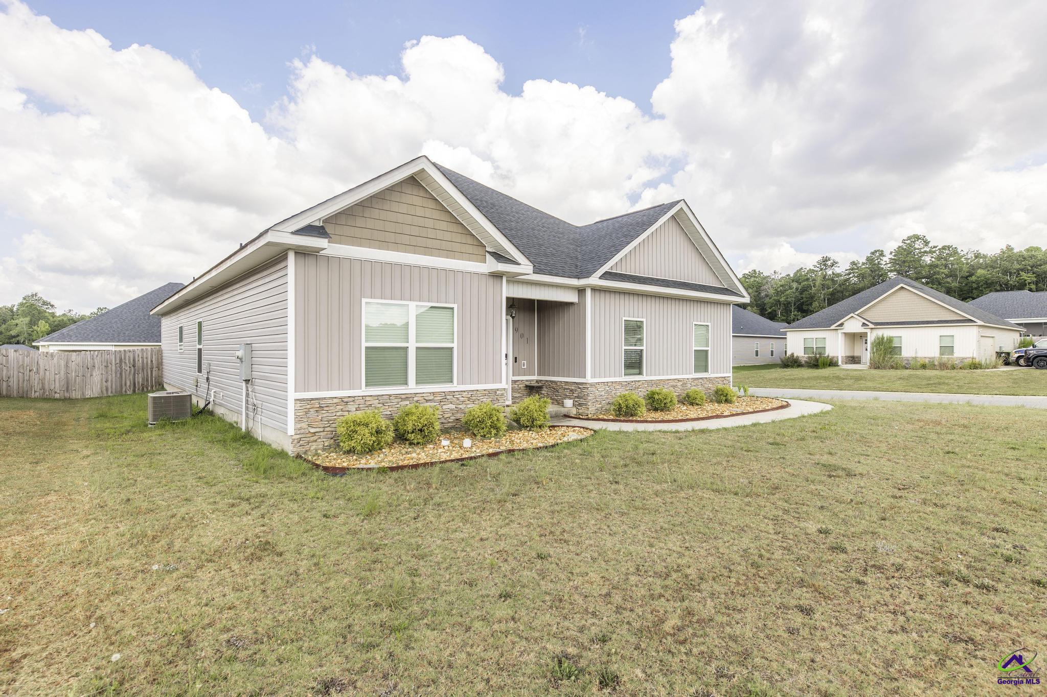 901 Adirondac Way