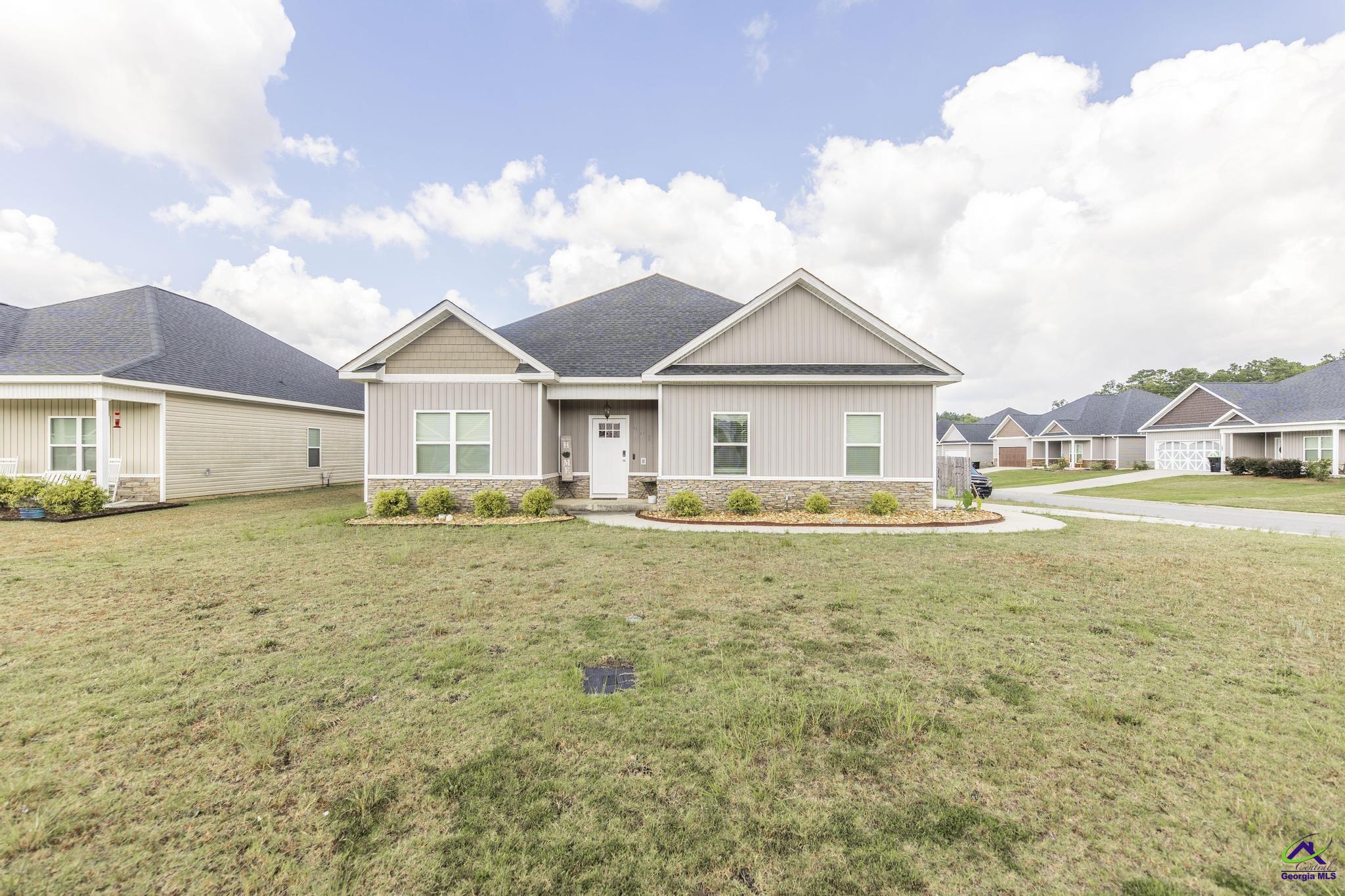 901 Adirondac Way