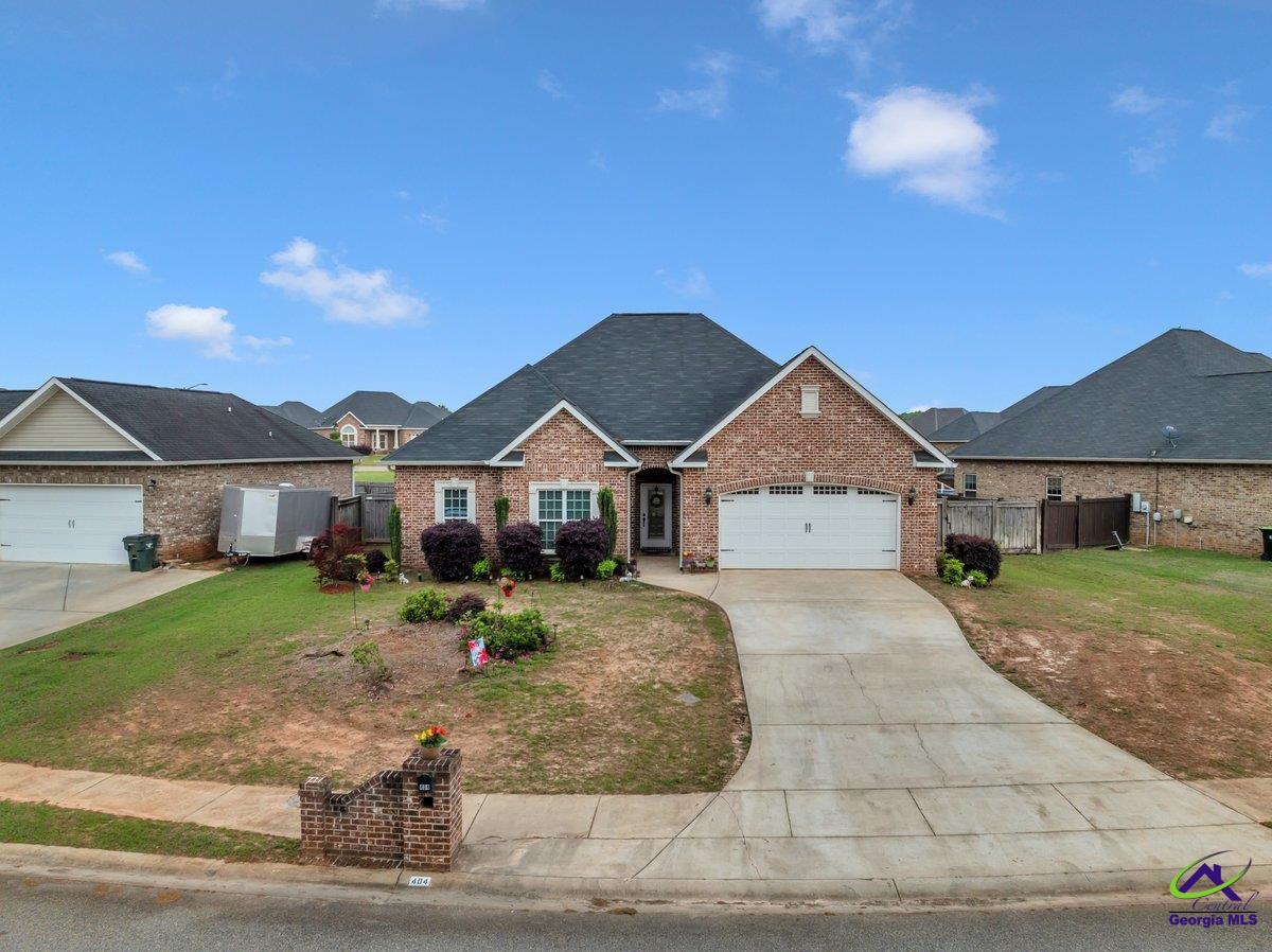 404 Hunts Landing Drive