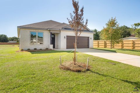 102 Hunt's Landing Drive Kathleen GA 31047