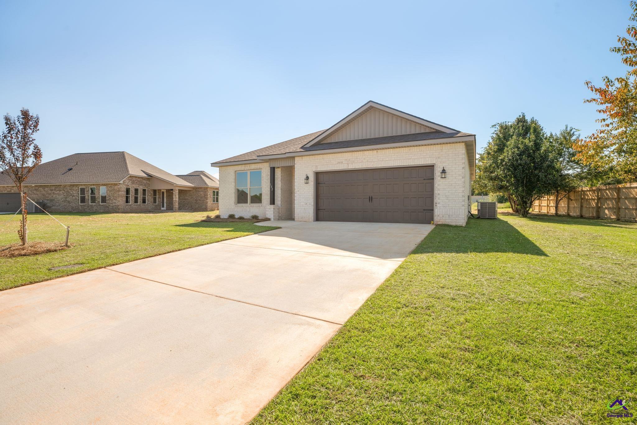 102 Hunt's Landing Drive