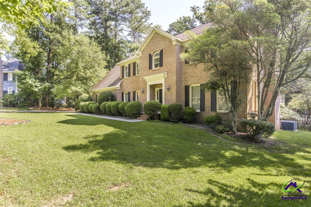 108 Clarendon Court