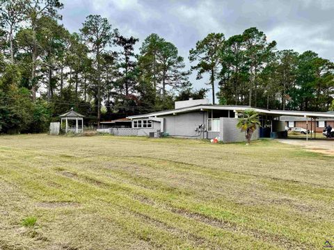 912 Rose Lane Cordele GA 31015