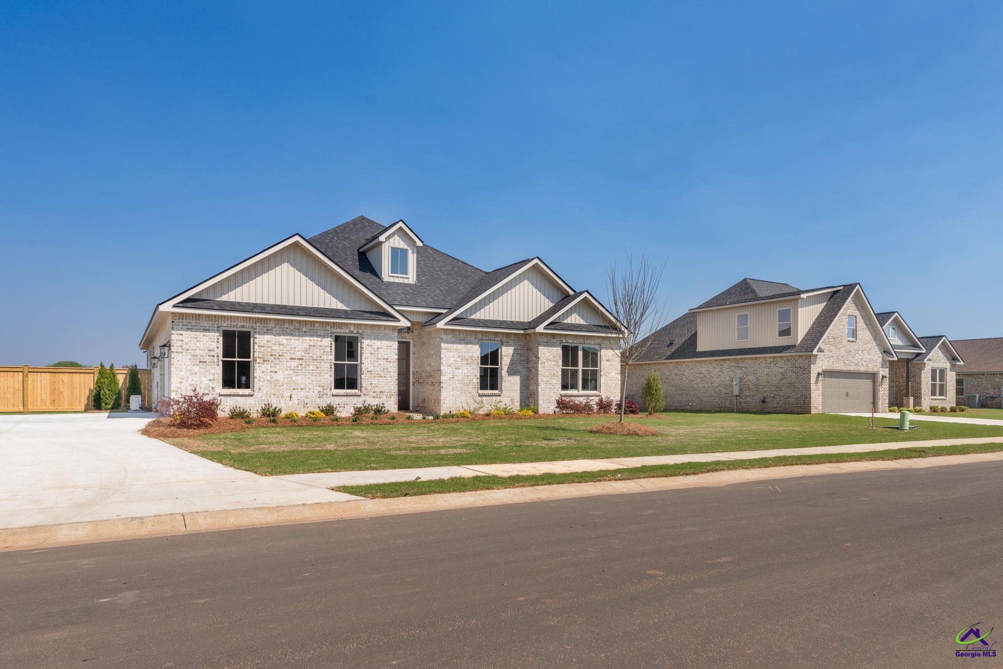 6 Pleasant Oaks Drive