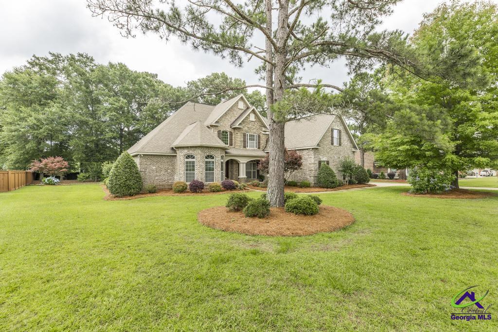 302 Avondale Circle