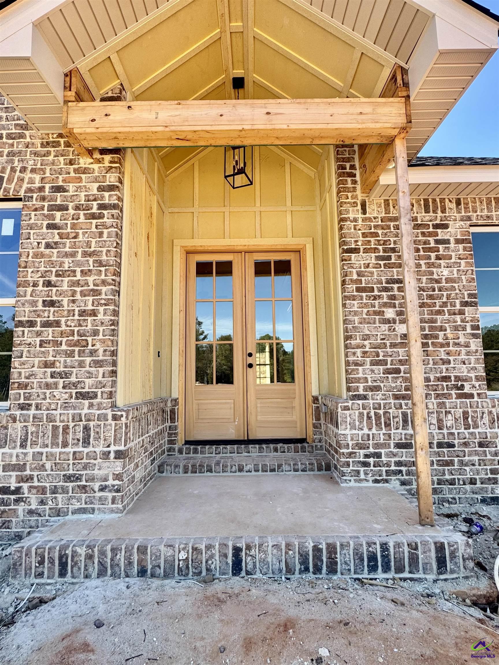 209 Golden Chestnut Bend
