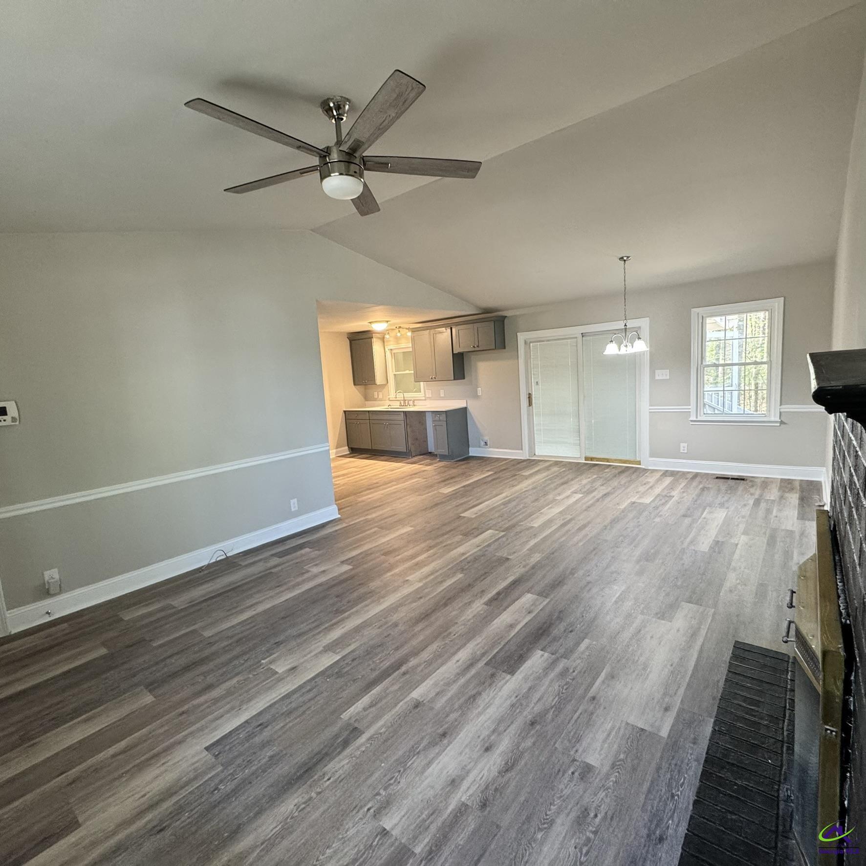 281 Greentree Parkway