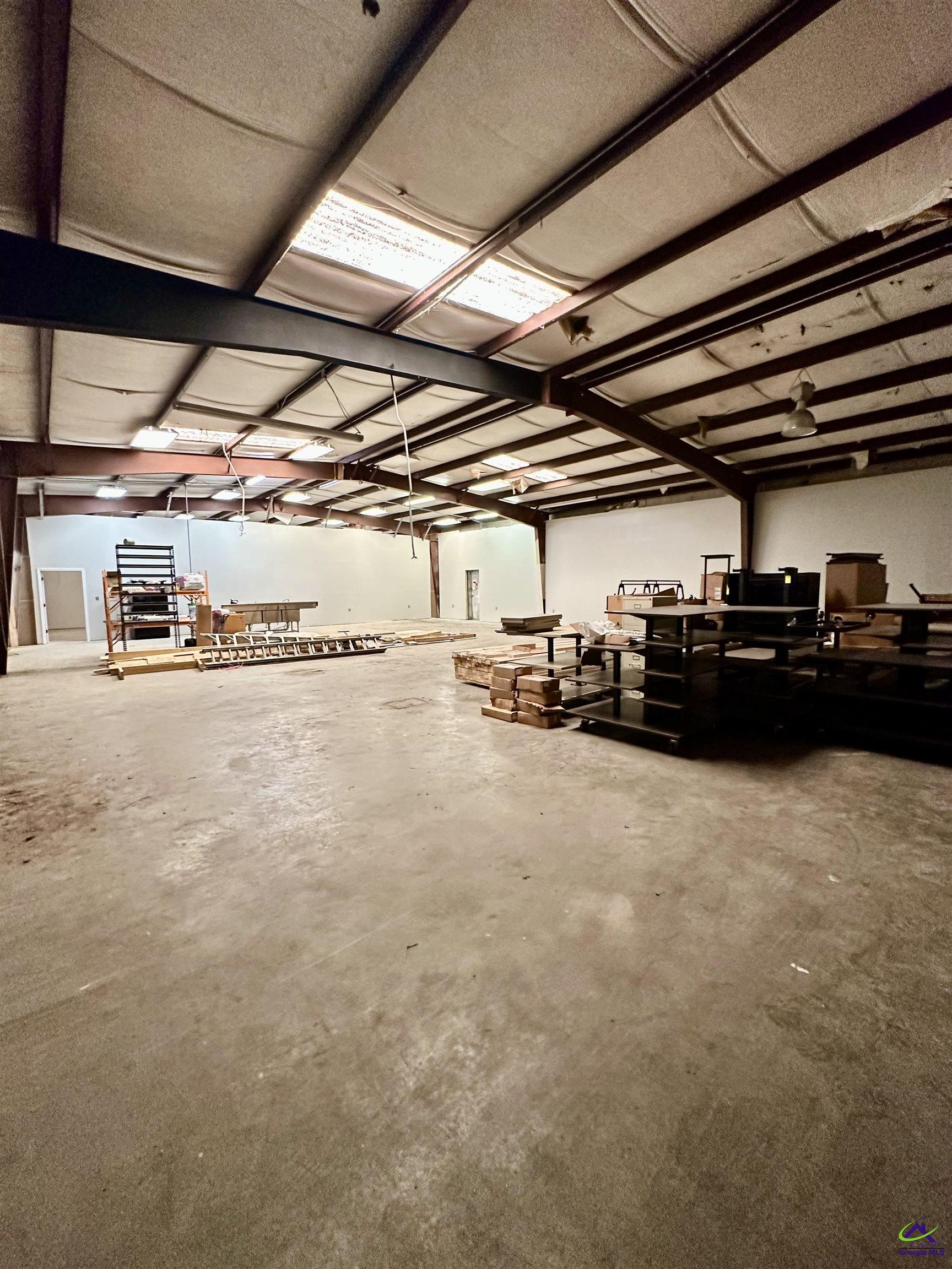 392 Carl Vinson Pkwy