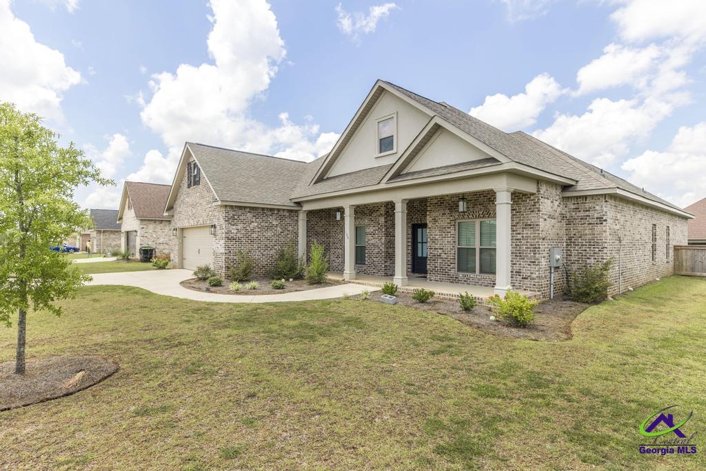 104 Woodwinds Court