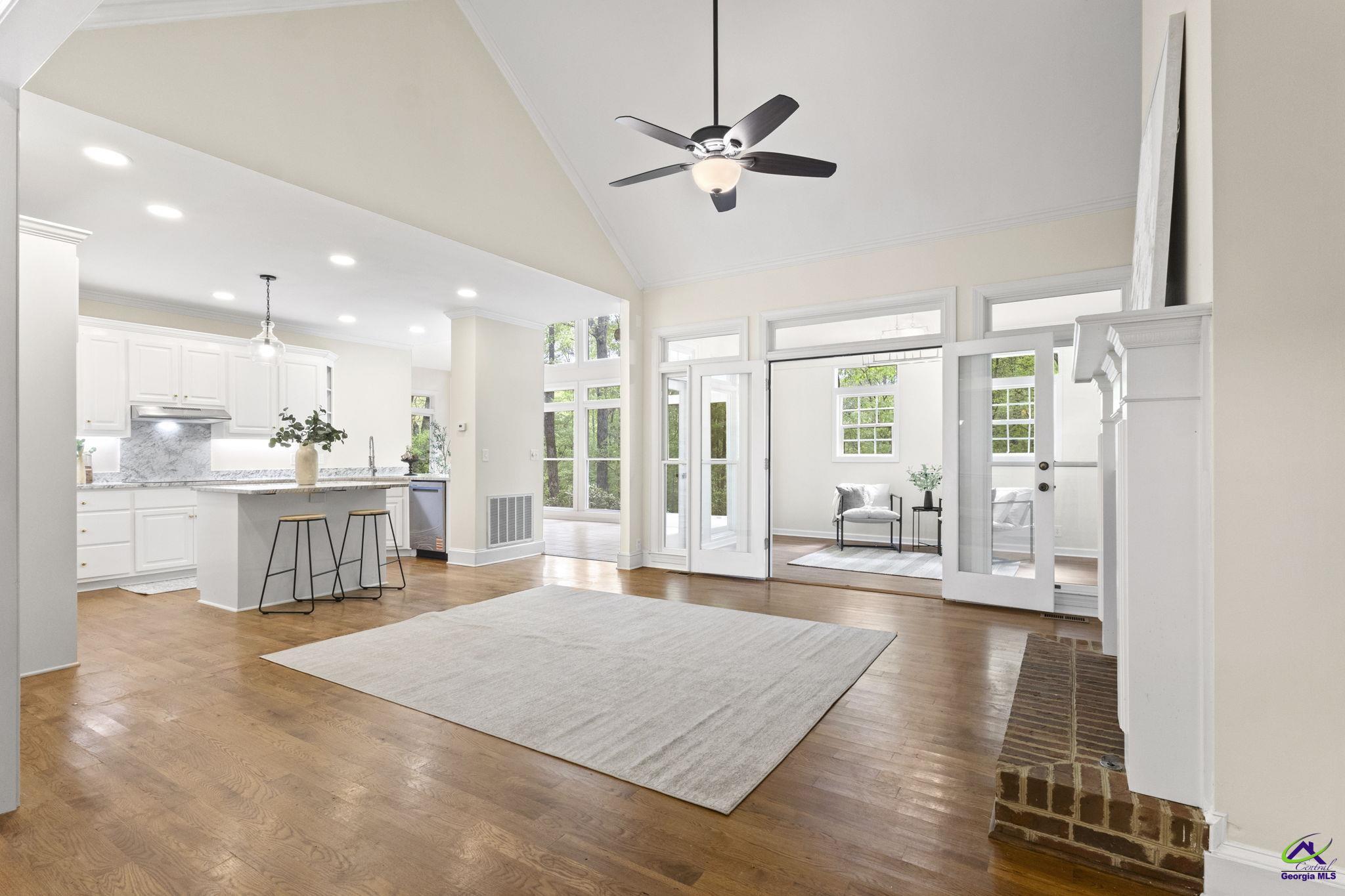 128 N Wolf Creek Drive