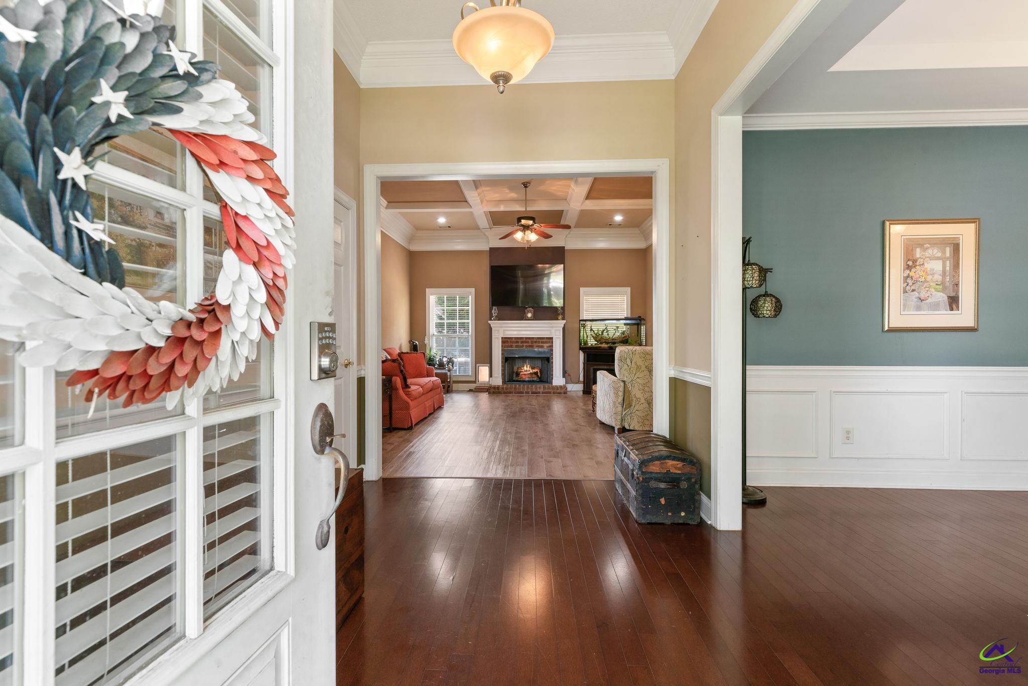 308 Live Oak Court