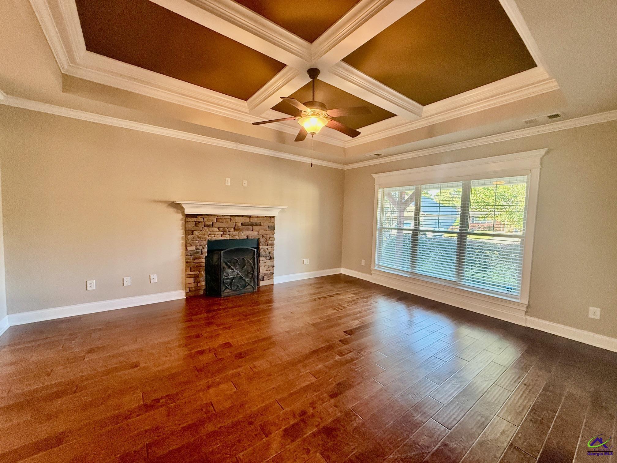 113 Lone Oak Trail