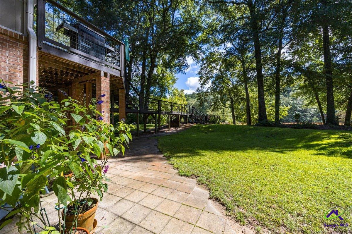 11 River Trace