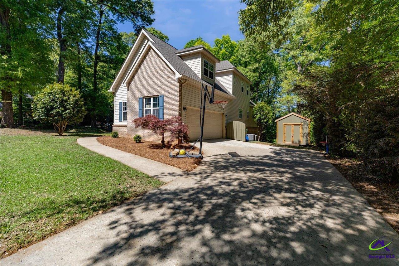 109 Timberlane Avenue