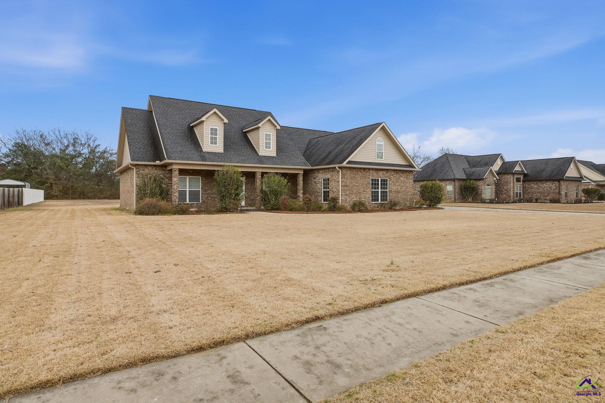 251 Hampton Oaks Way