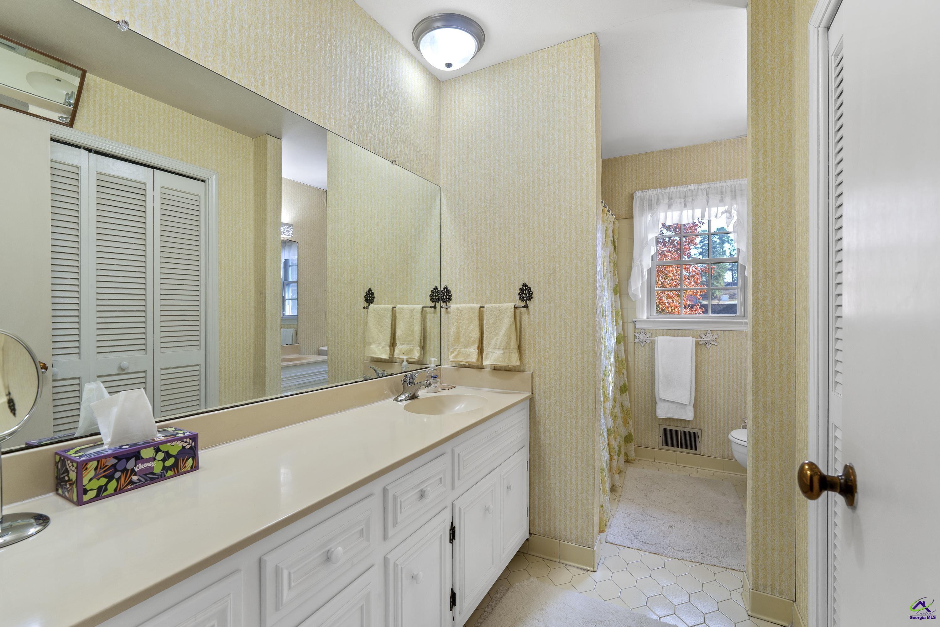 1051 Clairmont Place